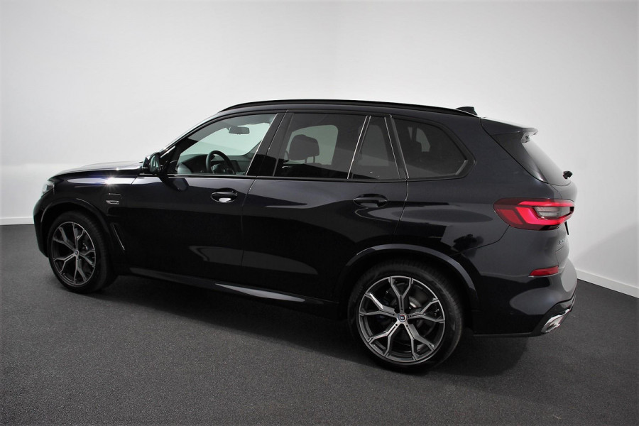 BMW X5 xDrive45e High Executive | M-Sport | Panorama Dak | Head-Up Display | Harmon Kardon | 21 Inch Lichtmetalen Velgen | 360* Camera |