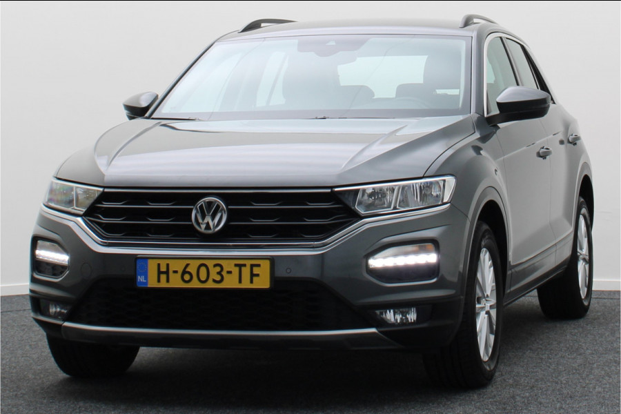 Volkswagen T-Roc 1.0 TSI Style Climate, ACC, Apple Carplay, Rijstrooksensor, PDC, 16''