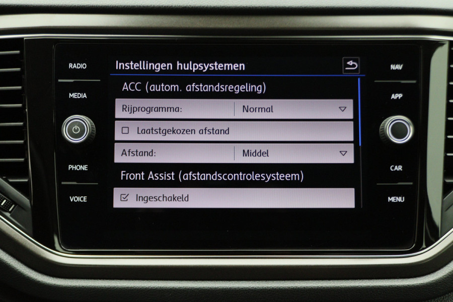 Volkswagen T-Roc 1.0 TSI Style Climate, ACC, Apple Carplay, Rijstrooksensor, PDC, 16''