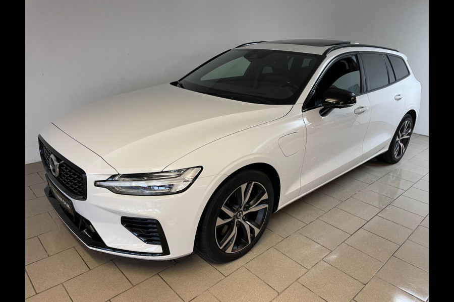 Volvo V60 2.0 T6 Recharge AWD R-Design 340PK PANO DAK AIRCO CLIMA NAVI CRUISE STOELVERW STUURVERW BLUETOOTH LEER VELGEN NIEUWSTAAT