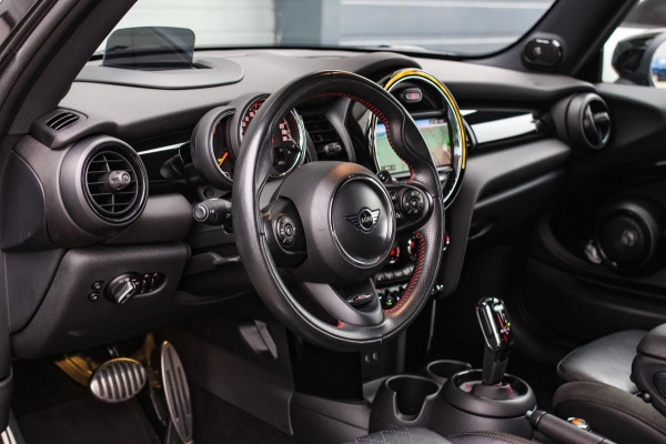 MINI 2.0 Cooper S JCW *Camera*Harman/Kardon*Keyless*Stoelverwarming*