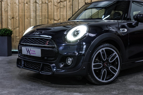 MINI 2.0 Cooper S JCW *Camera*Harman/Kardon*Keyless*Stoelverwarming*