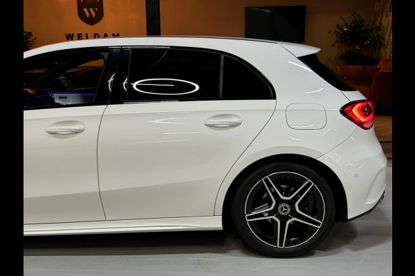 Mercedes-Benz A-Klasse 180 Business Solution AMG Garantie Night Pakket Xenon Ambient Light Leder Rijklaar