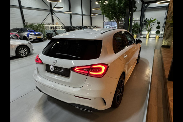 Mercedes-Benz A-Klasse 180 Business Solution AMG Garantie Night Pakket Xenon Ambient Light Leder Rijklaar