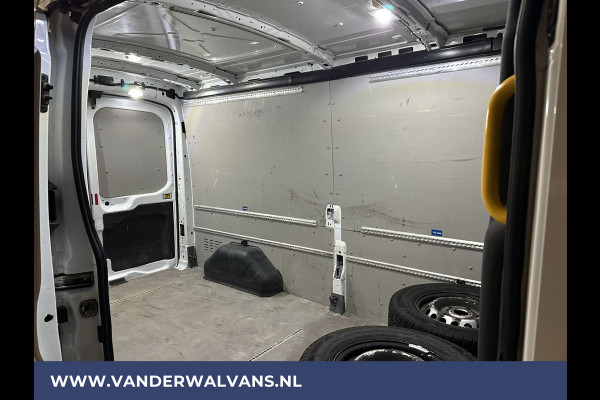 Ford Transit 2.0 TDCI 131pk **BPM VRIJ voor de Ondernemer** L3H2 Euro6 Airco | Camera | Navigatie | Apple Carplay Cruisecontrol, Verwarmde voorruit, Stoelverwarming, Parkeersensoren, Bijrijdersbank