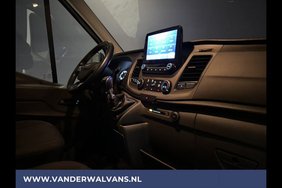 Ford Transit 2.0 TDCI 131pk **BPM VRIJ voor de Ondernemer** L3H2 Euro6 Airco | Camera | Navigatie | Apple Carplay Cruisecontrol, Verwarmde voorruit, Stoelverwarming, Parkeersensoren, Bijrijdersbank