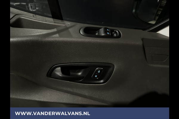 Ford Transit 2.0 TDCI 131pk **BPM VRIJ voor de Ondernemer** L3H2 Euro6 Airco | Camera | Navigatie | Apple Carplay Cruisecontrol, Verwarmde voorruit, Stoelverwarming, Parkeersensoren, Bijrijdersbank