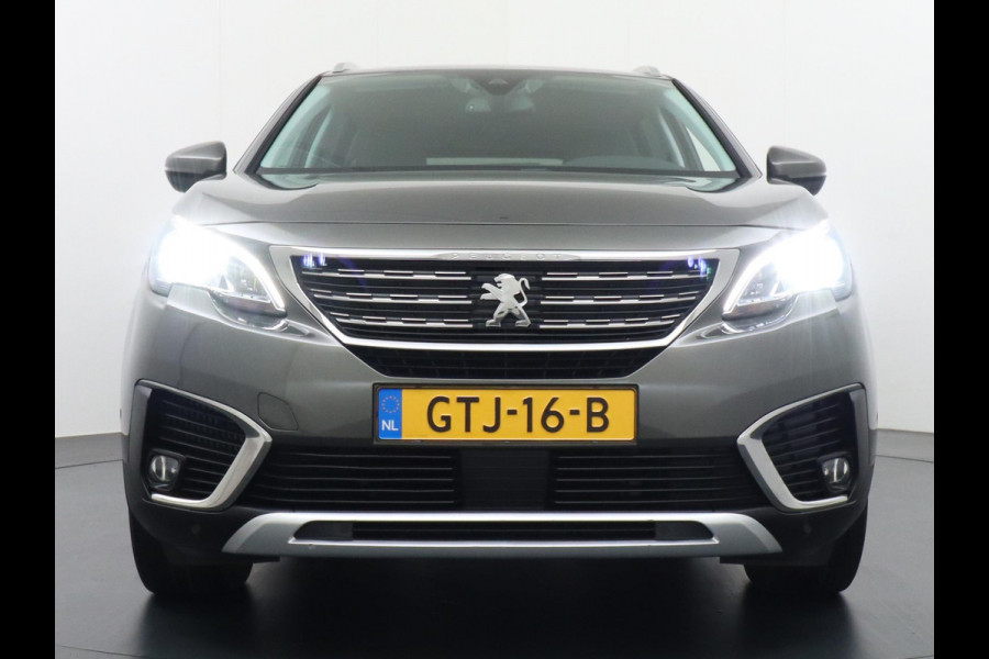 Peugeot 5008 1.5 HDI Allure 7PL VAN: 24.900,- VOOR 21.877,- EINDEJAARSVOORDEEL: 3.023,- | STOELVERWARMING | CAMERA | NAVIBYCARPLAY