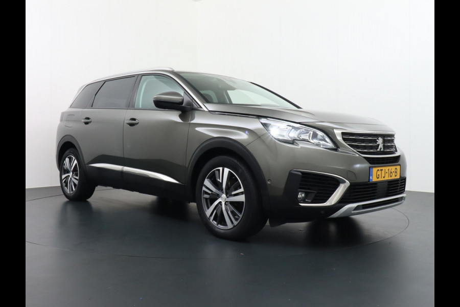 Peugeot 5008 1.5 HDI Allure 7PL VAN: 24.900,- VOOR 21.877,- EINDEJAARSVOORDEEL: 3.023,- | STOELVERWARMING | CAMERA | NAVIBYCARPLAY