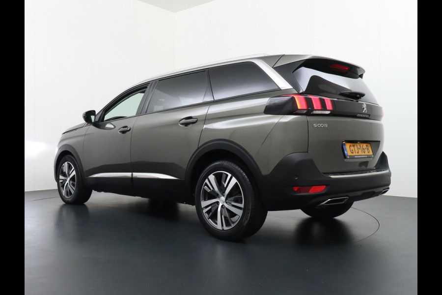 Peugeot 5008 1.5 HDI Allure 7PL VAN: 24.900,- VOOR 21.877,- EINDEJAARSVOORDEEL: 3.023,- | STOELVERWARMING | CAMERA | NAVIBYCARPLAY