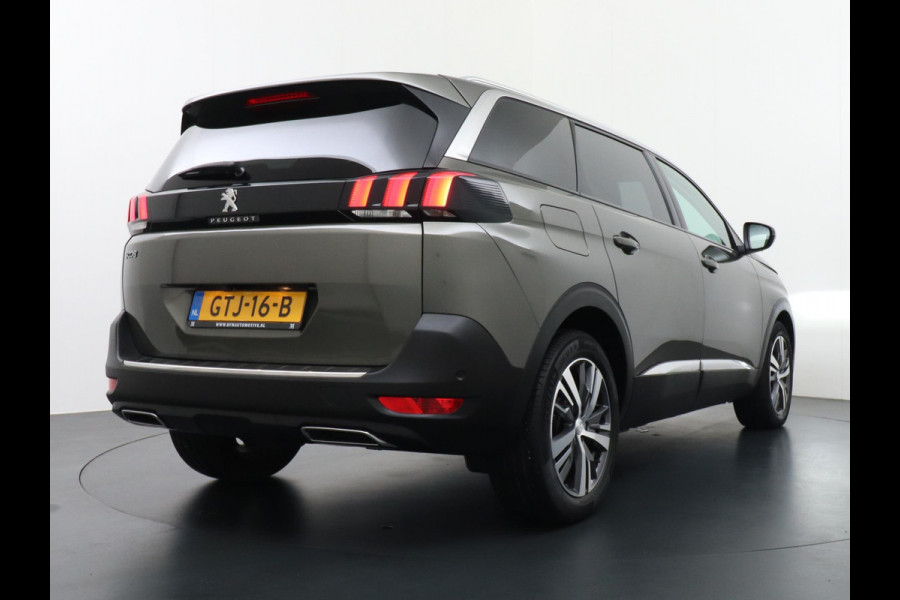 Peugeot 5008 1.5 HDI Allure 7PL VAN: 24.900,- VOOR 21.877,- EINDEJAARSVOORDEEL: 3.023,- | STOELVERWARMING | CAMERA | NAVIBYCARPLAY