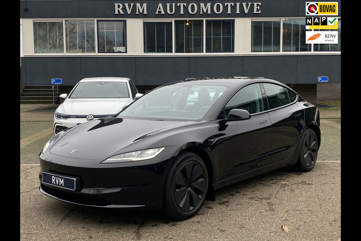 Tesla Model 3 Long Range AWD 78 kWh HIGHLANDER | VAN: 48.900,- VOOR 45.877,- EINDEJAARSVOORDEEL: 3.023,- | AUTOPILOT |