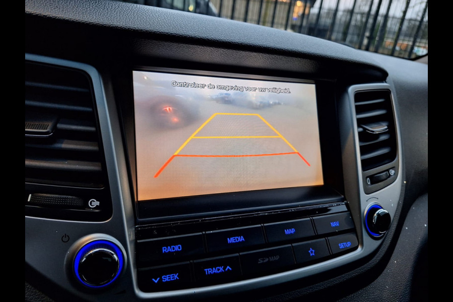 Hyundai Tucson 1.6 T-GDI Premium Automaat | Panodak | Lederen Bekleding | Trekhaak Afneembaar | Apple Carplay | Panodak | Cruise Control | Navigatie | Camera | L.M. 19" | DAB |