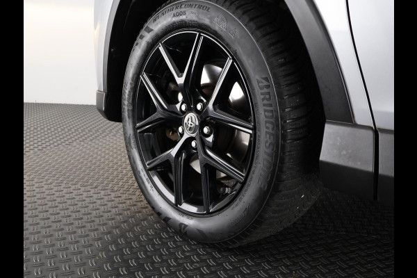 Toyota RAV4 2.5 HYBRID AUTOMAAT BLACKLINE BI-TONE NAVIGATIE.18 INCH.CAMERA.GARANTIE TOT 5-2028