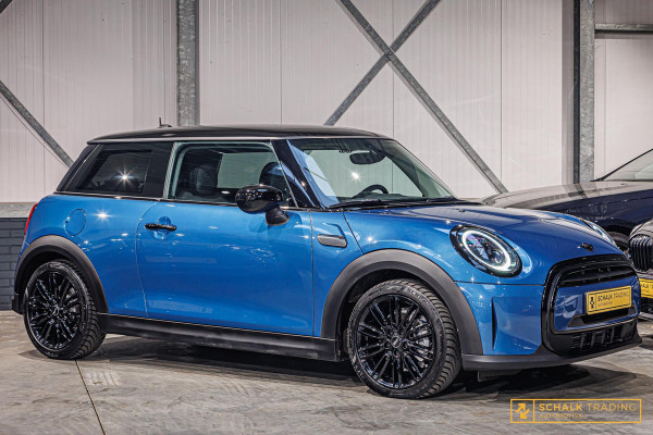 MINI 1.5 One|Black-pack|PDC|NW Model|Navi-XL|Apple CarPlay