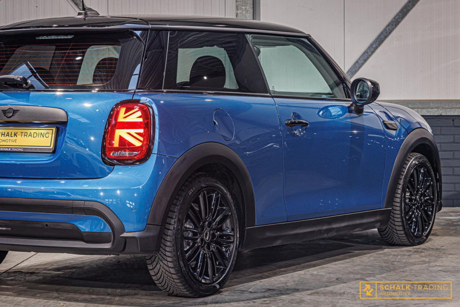 MINI 1.5 One|Black-pack|PDC|NW Model|Navi-XL|Apple CarPlay