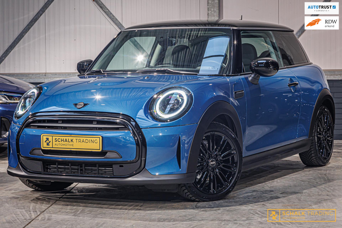 MINI 1.5 One|Black-pack|PDC|NW Model|Navi-XL|Apple CarPlay