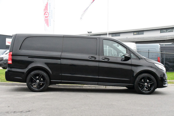 Mercedes-Benz V-Klasse 250d 4-MATIC Extra Lang Avantgarde Black Edition Adaptieve Cruise, Camera, Automaat, LED, 190PK, 2 x Schuifdeur, Leder, Trekhaak, UNIEK!