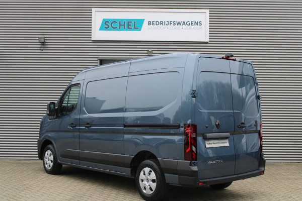 Renault Master T35 2.0 dCi 170pk L2H2 Extra - 2x Schuifdeur - Navigatie - Blind Spot - Camera - Stoelverwarming - Verwarmde voorruit - Rijklaar