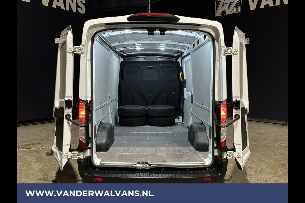 Ford Transit 2.0 TDCI 131pk **BPM VRIJ voor de Ondernemer** L3H2 Euro6 Airco | Camera | Navigatie | Apple Carplay Android Auto, Cruisecontrol, Verwarmde voorruit, Stoelverwarming, Parkeersensoren, Bijrijdersbank