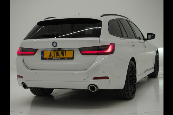 BMW 3 Serie Touring 320e LCI Shadow | Camera | Sportstoelen | LED | Dodehoek | Carplay