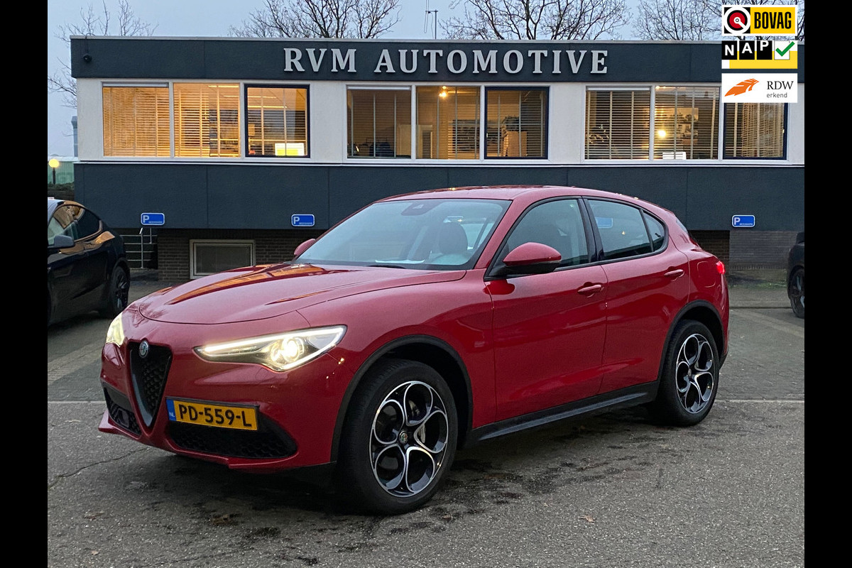 Alfa Romeo Stelvio 2.0 T AWD Super VAN 31.900 VOOR 27.877 EINDEJAARSVOORDEEL 4.023 | DEALER ONDERHOUDEN| LEER| ORG. NL. NAP