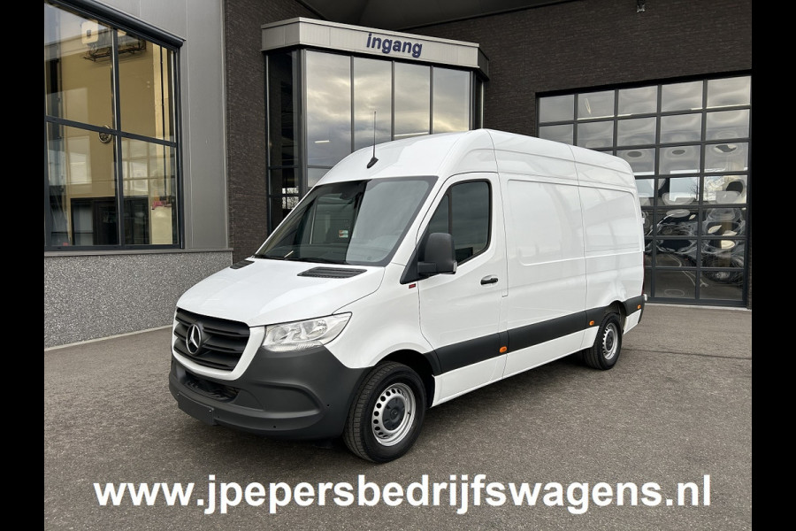 Mercedes-Benz Sprinter 317 CDI L2 H2 Automaat / MBUX / Navigatie / Camera / Parkeersensoren / Cruise control / Airco / 270 Graden achterdeuren