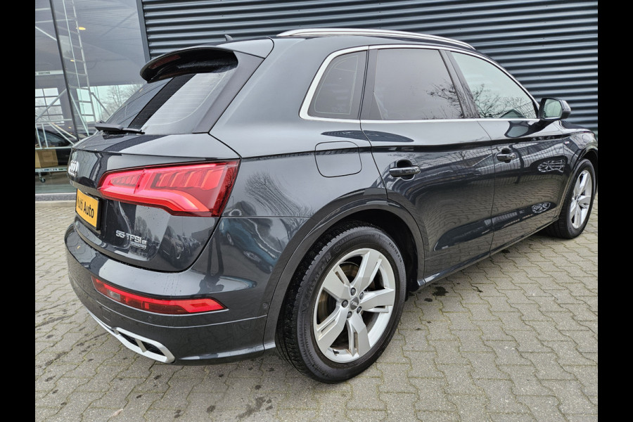 Audi Q5 55 TFSI e Quattro S Line Plug In Hybrid Dealer O.H PHEV | Luchtvering | Trekhaak af Fabriek | Panodak | Adaptive Cruise | Lederen Sportstoelen Massage & Memory | Head Up | 360 Camera | Keyless |