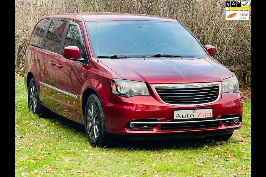 Chrysler Grand Voyager S/Sport Black Edition 3.6 V6 Stow&Go/Limited/3XTV/DVD