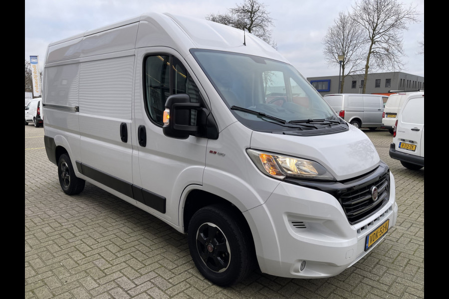 Fiat Ducato 30 2.3 MultiJet L2H2 / vaste prijs rijklaar € 20.950 ex btw / lease vanaf € 375 / cruise en climate control / euro 6 / achteruit rijcamera / navigatie !