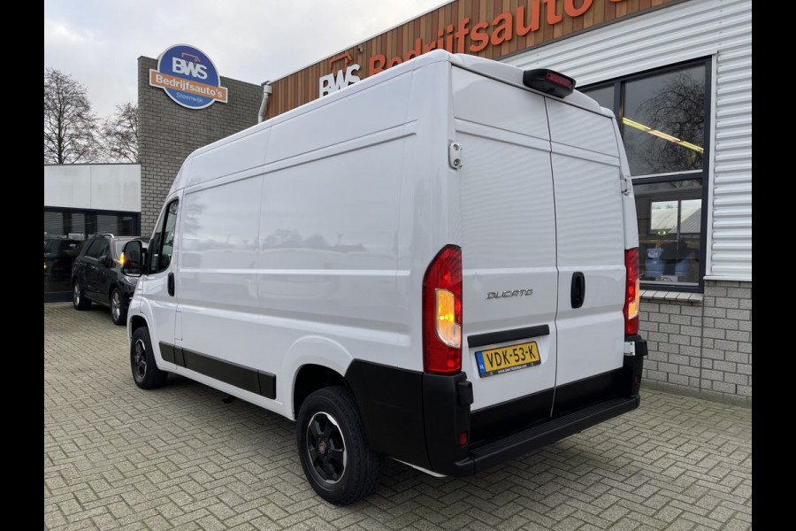 Fiat Ducato 30 2.3 MultiJet L2H2 / vaste prijs rijklaar € 20.950 ex btw / lease vanaf € 375 / cruise en climate control / euro 6 / achteruit rijcamera / navigatie !