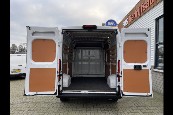 Fiat Ducato 30 2.3 MultiJet L2H2 / vaste prijs rijklaar € 20.950 ex btw / lease vanaf € 375 / cruise en climate control / euro 6 / achteruit rijcamera / navigatie !