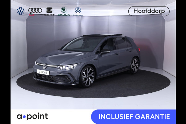 Volkswagen Golf 1.5 eTSI R-Line Business 150 pk Automaat (DSG) | Navigatie | Panoramadak | Parkeersensoren | Stoelverwarming | Matrix LED koplampen | Black Style pakket |