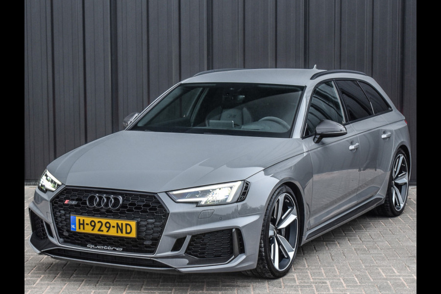 Audi A4 Avant 2.9 TFSI RS 4 QUATTRO | BLACK - OPTIC | CARBON DETAILS | B&O SOUND | HEAD-UP | CAMERA | KERAMISCHE REMMEN | DYNAMIC PACK P