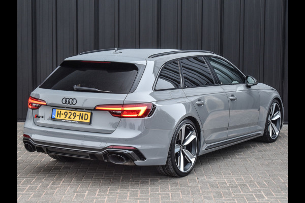 Audi A4 Avant 2.9 TFSI RS 4 QUATTRO | BLACK - OPTIC | CARBON DETAILS | B&O SOUND | HEAD-UP | CAMERA | KERAMISCHE REMMEN | DYNAMIC PACK P