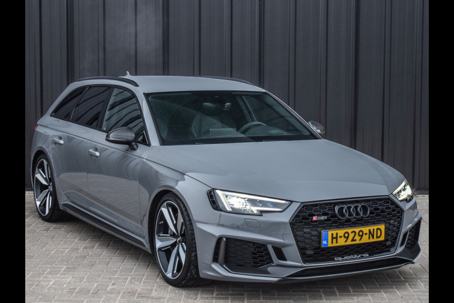 Audi A4 Avant 2.9 TFSI RS 4 QUATTRO | BLACK - OPTIC | CARBON DETAILS | B&O SOUND | HEAD-UP | CAMERA | KERAMISCHE REMMEN | DYNAMIC PACK P