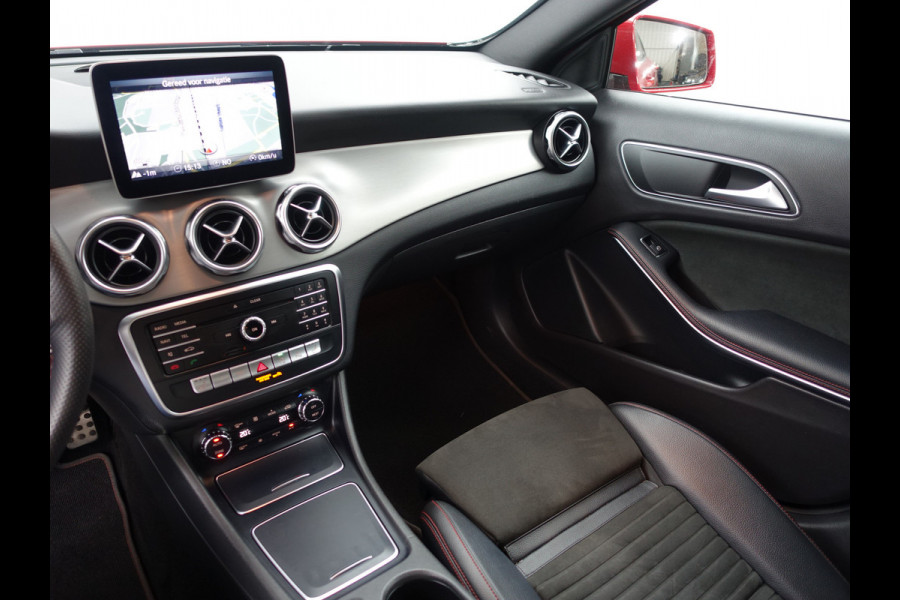 Mercedes-Benz GLA 180 Business Solution AMG Aut- Camera I Sfeerverlichting I Sport Interieur I Dynamic Select