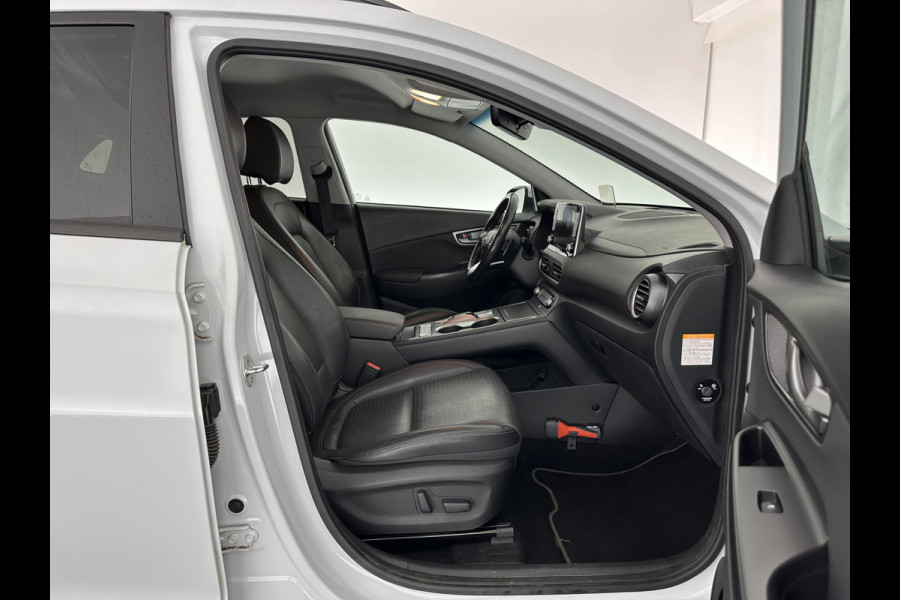 Hyundai Kona EV Premium 64 kWh (INCL-BTW) *FULL-LEATHER | HEAD-UP | FULL-LED | NAVI-FULLMAP | DAB | ADAPTIVE-CRUISE | KRELL-AUDIO | KEYLESS | CAMERA | BLIND-SPOT | LANE-ASSIST | DIGI-COCKPIT | COMFORT-SEATS | 17''