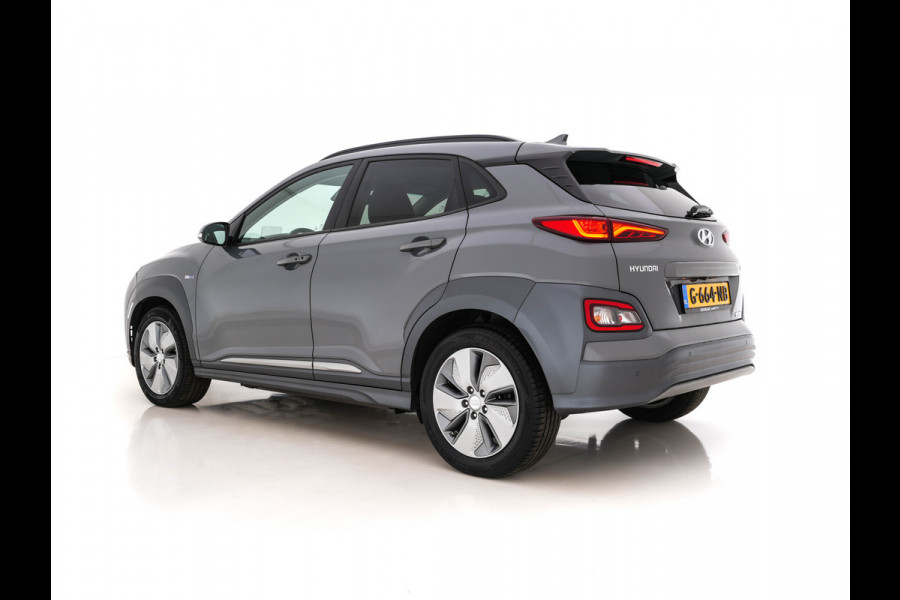 Hyundai Kona EV Fashion Design-Pack 64 kWh (INCL-BTW) Aut. *HEAD-UP | LEATHER-MICROFIBRE | NAVI-FULLMAP | KEYLESS | SHIFT-PADDLES | LANE-ASSIST | CAMERA | DAB | DIGI-COCKPIT | ADAPTIVE-CRUISE | COMFORT-SEATS | 17"ALU*