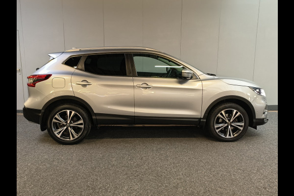 Nissan QASHQAI 1.2 N-Connecta uit 2018 + panoramadak, trekhaak 12 maanden Bovag-garantie Henk Jongen Auto's in Helmond,  al 50 jaar service zoals 't hoort!