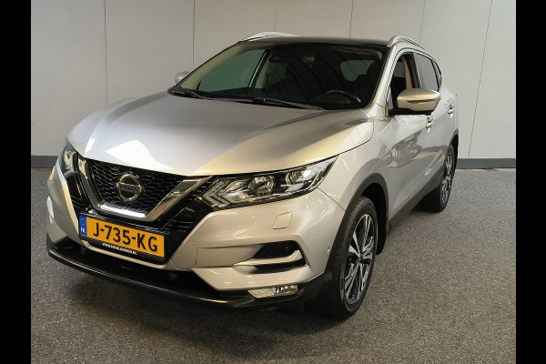 Nissan QASHQAI 1.2 N-Connecta uit 2018 + panoramadak, trekhaak 12 maanden Bovag-garantie Henk Jongen Auto's in Helmond,  al 50 jaar service zoals 't hoort!