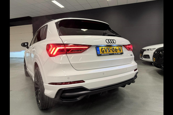 Audi Q3 40 TFSI quattro 20'' 3X S-LINE BLACK-LINE PANO/LED/NAVI/V-COCKPIT/ECC/PDC////