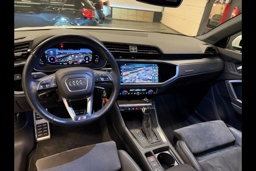 Audi Q3 40 TFSI quattro 20'' 3X S-LINE BLACK-LINE PANO/LED/NAVI/V-COCKPIT/ECC/PDC////