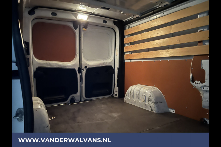 Renault Trafic 2.0 dCi L2H1 Euro6 Airco | LED | Cruisecontrol | Trekhaak Parkeersensoren, Bijrijdersbank