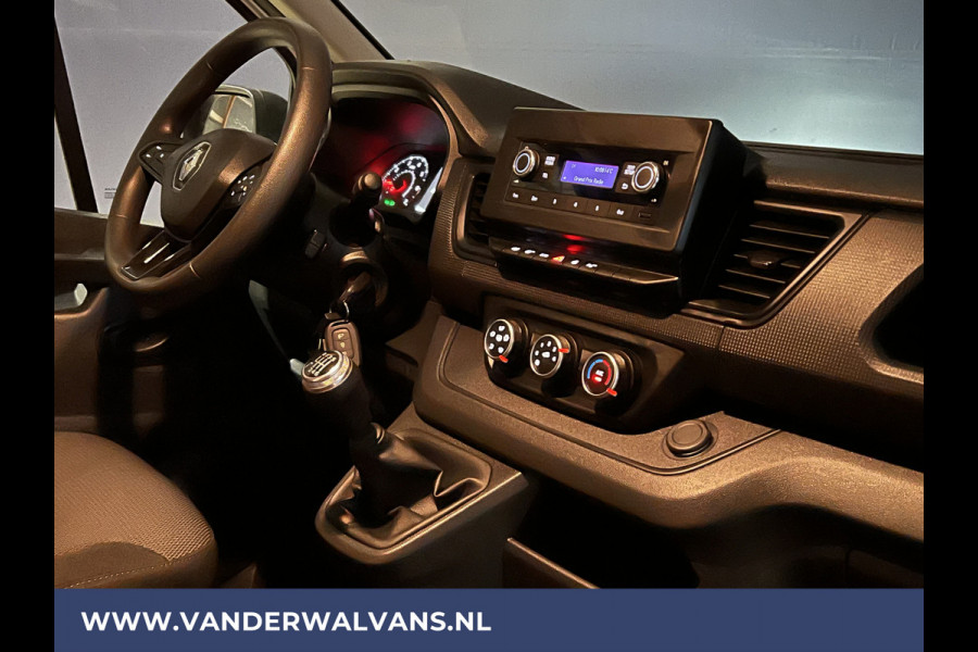 Renault Trafic 2.0 dCi L2H1 Euro6 Airco | LED | Cruisecontrol | Trekhaak Parkeersensoren, Bijrijdersbank