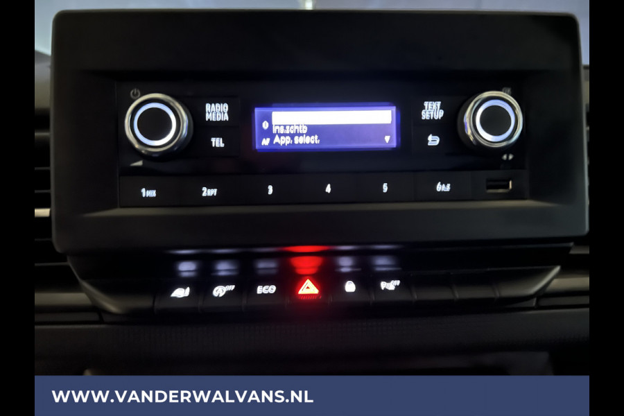 Renault Trafic 2.0 dCi L2H1 Euro6 Airco | LED | Cruisecontrol | Trekhaak Parkeersensoren, Bijrijdersbank