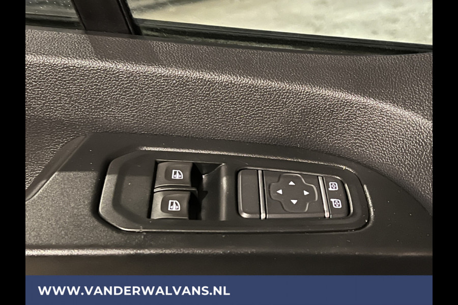 Renault Trafic 2.0 dCi L2H1 Euro6 Airco | LED | Cruisecontrol | Trekhaak Parkeersensoren, Bijrijdersbank