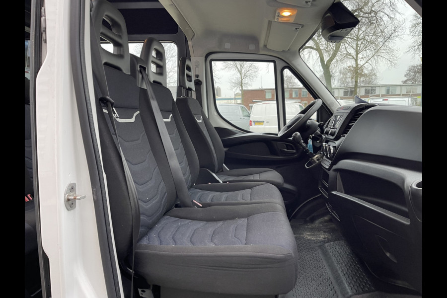 Iveco Daily 35S16V 2.3 410 L4H2 DC 7 persoons / vaste prijs rijklaar € 29.950 ex btw / lease vanaf € 536 / mag 3500 kg trekken / climate control / euro 6 diesel / 270 graden achterdeuren !