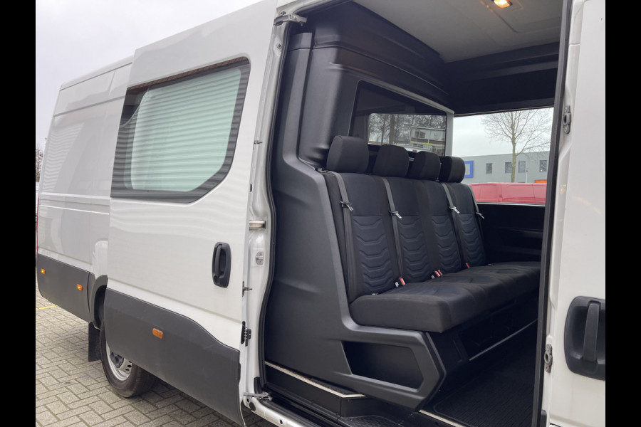 Iveco Daily 35S16V 2.3 410 L4H2 DC 7 persoons / vaste prijs rijklaar € 29.950 ex btw / lease vanaf € 536 / mag 3500 kg trekken / climate control / euro 6 diesel / 270 graden achterdeuren !