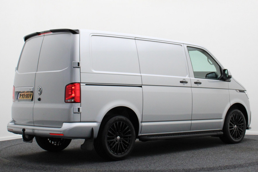 Volkswagen Transporter 2.0 TDI DSG L1H1 Highline 3-Zits, LED, ACC, Leer, Apple CarPlay, Camera, Standkachel, Trekhaak, 18''